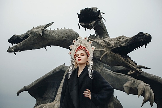 Новости регионов: самый большой кокошник в Волгограде, памятник криминальному авторитету в Новосибирске и рэп-версия романа Достоевского в Челябинске