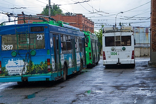 В Новосибирске проводят проверку троллейбусов после ударов током пассажиров