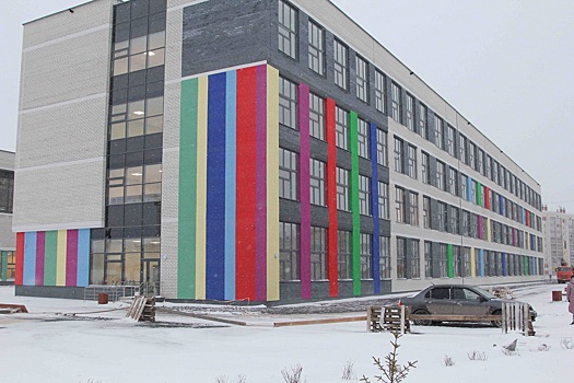 В Каменске-Уральском презентовали новую школу, которую построил «Атомстройкомплекс».