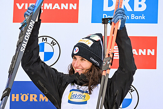 Осужденную за кражу банковских карт чемпионку мира отстранили от соревнований