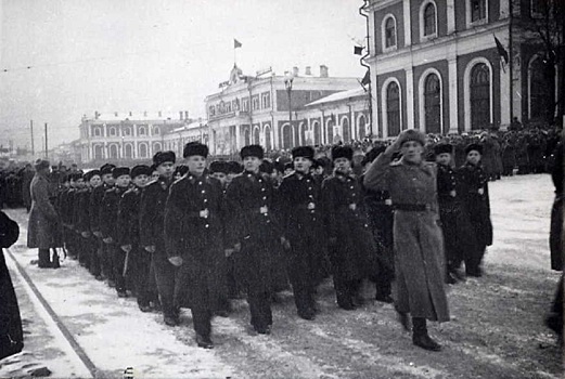 80 лет назад в Горьком открылось Суворовское училище