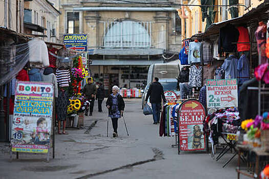 В Петербурге прекратили уличную торговлю на Апраксином дворе