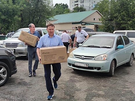 Помощь пострадавшим от паводка оказывают и депутаты Заксобрания Приморья