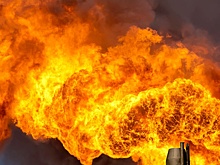 Появилось видео мощных пожаров после ударов по газовым объектам Украины