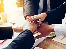 Сэм Альтман, Сэм Бэнкман-Фрид и проблема эффективного альтруизма