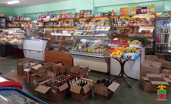 В Запорожье полицейские пресекли незаконную продажу алкоголя в магазине Мелитопольского района