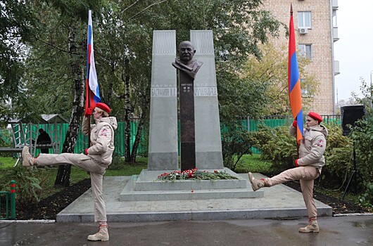 В Нижегородском районе установили памятник маршалу Баграмяну