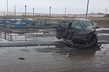 Под Оренбургом столкнулись грузовик и «Лада Приора», пострадали двое