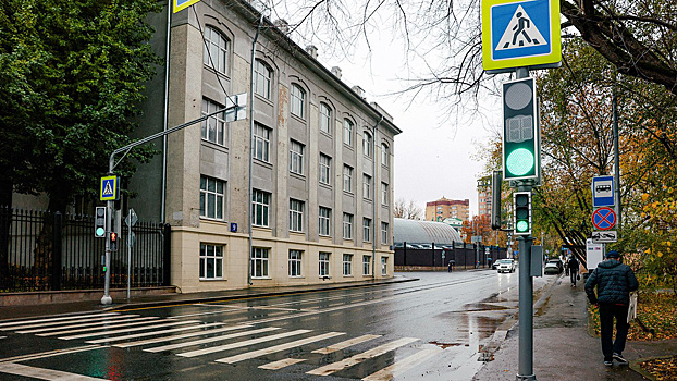 Мини-светофоры на дорогах Москвы: что это за устройства и зачем они нужны