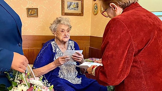 Скончалась самая высокая женщина МИД Галина Петухова