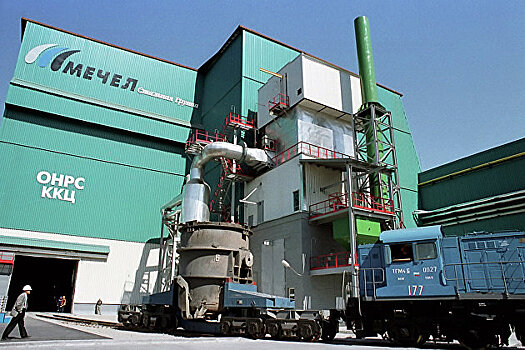 Газпромбанк готов дать "Мечелу" еще месяц на переговоры по долгу