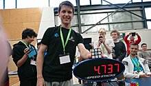Австралиец побил мировой рекорд по сборке кубика Рубика