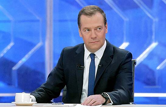 Медведев осудил попытки "ревизии" итогов Второй мировой
