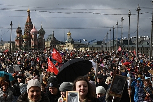 Шествие «Бессмертный полк» в Москве установило второй рекорд за день