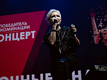 Арбенина пожелала удачи выпускникам и поблагодарила учителей