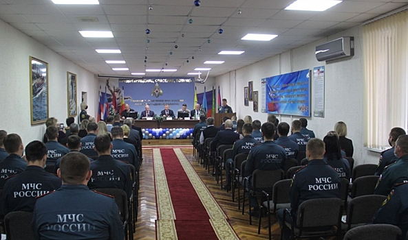 В Волгограде за помощь пострадавшим на Ставрополье детям наградили медиков