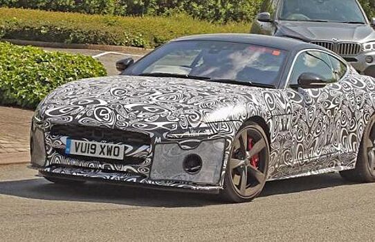 Новый автомобиль Jaguar F-Type походит тестирование