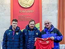 Карпин и Головин оставили записи в книге для почетных гостей кладбища