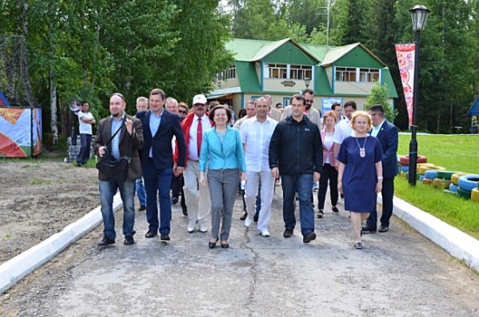 В Югре начались международные соревнования по гребле на обласах в рамках праздника Вит Хон