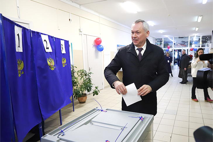 Губернатор Андрей Травников проголосовал на выборах президента России