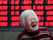 Китай решил обрушить доллар