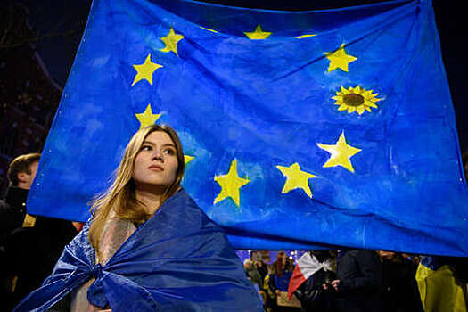 Bloomberg: Киев назвал перемирие условием старта диалога об обмене территориями