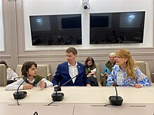 Сенатор Дарья Лантратова встретилась с детьми из новых регионов в Совете Федерации