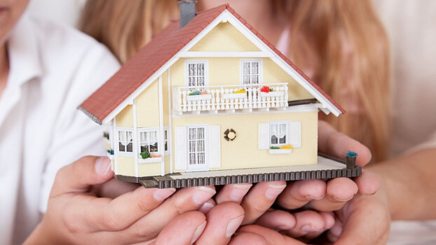 Молодым семьям на Вологодчине начали выдавать ипотеку на льготных условиях