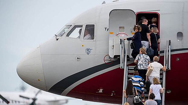 Россияне скупают авиабилеты за границу