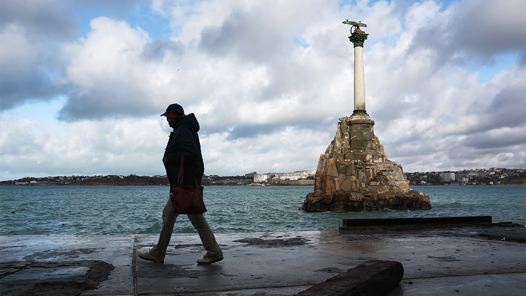 Смирнов назвал пустозвонством условия Ермака по началу переговоров с Россией