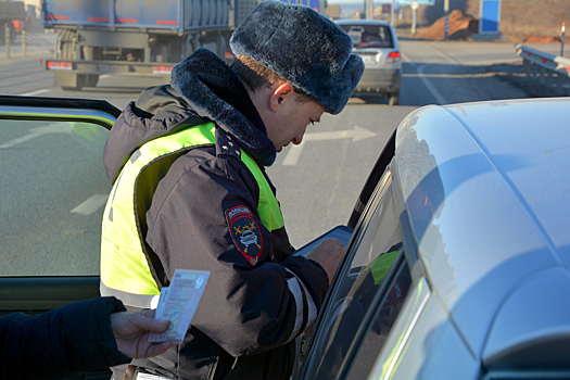 В Оренбурге арестовали 10 автомобилей. Владельцы задолжали энергосбыту