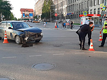 В центре российского города фургон врезался в толпу пешеходов