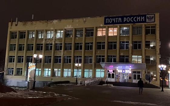 Проекция снежинок украсила рязанский Главпочтамт