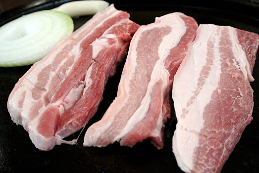 Россия наращивает экспорт свинины и колбас