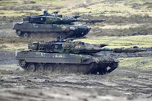 В Польшу из Канады прибыли восемь танков Leopard 2 для Украины