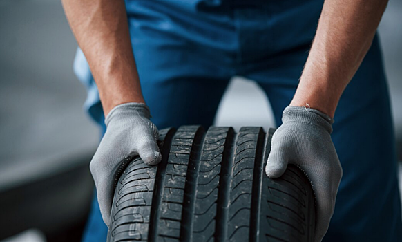 Водители могут потерять деньги при покупке шин в интернете. Как распознать обман