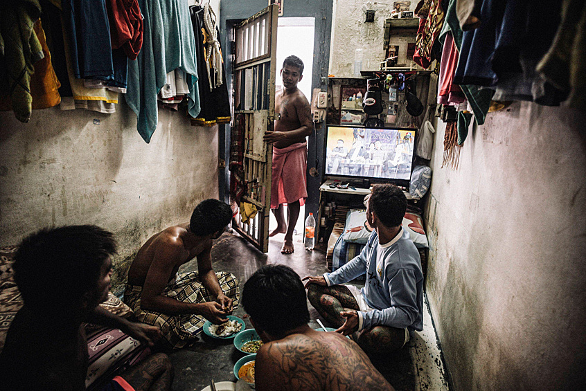 Заключенные в тюрьме строгого режима Клонг-прем