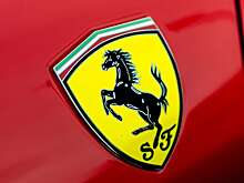 У китайцев теперь учится даже Ferrari: новый SU7 был замечен в Маранелло