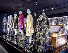 Louis Vuitton с помпой открыл в Сиднее выставку "See LV"