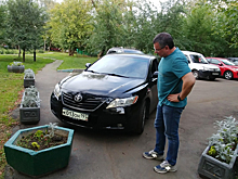 Вазоны для цветов мешают горожанам парковаться