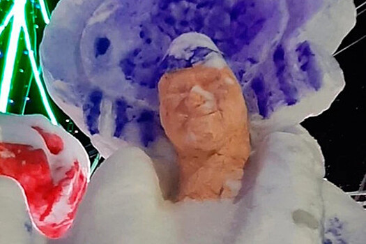Скульптура якутской Снегурочки рассмешила пользователей соцсетей
