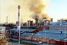 На заводе в Подмосковье вспыхнул мощный пожар
