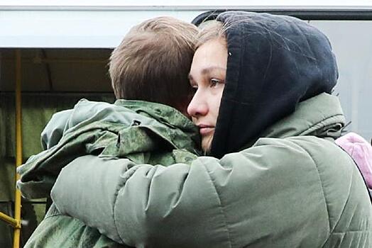 Как нижегородки относятся к частичной мобилизации