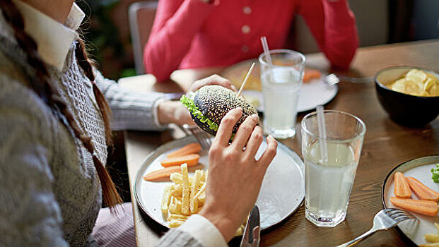 Ученые нашли у россиян зимнюю пищевую зависимость