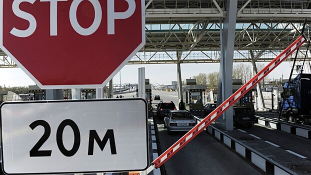 В Петербурге произошло массовое ДТП с участием 14 машин