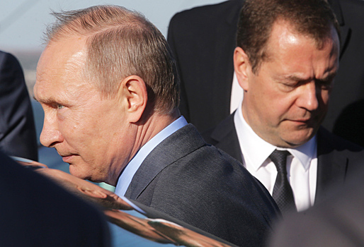 Медведев доложил Путину о завершении работы над бюджетом