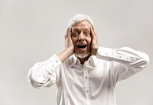 Пенсионные выплаты под прицелом: владельцев карт предупредили о новой угрозе с 8 августа