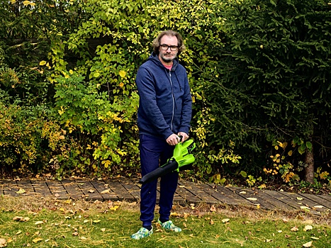 Выбираем аккумуляторную садовую воздуходувку: 5 актуальных моделей в 2025 году