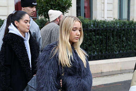 Дочь дизайнера Бекхэм Харпер показала сумку за $4 тысячи