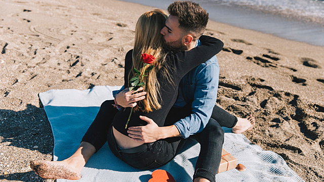 Снимаем маску холодности — любовный гороскоп на 3 мая